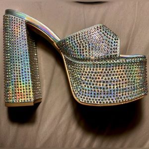 Blinged platform open toe shoe size 5.5 never worn